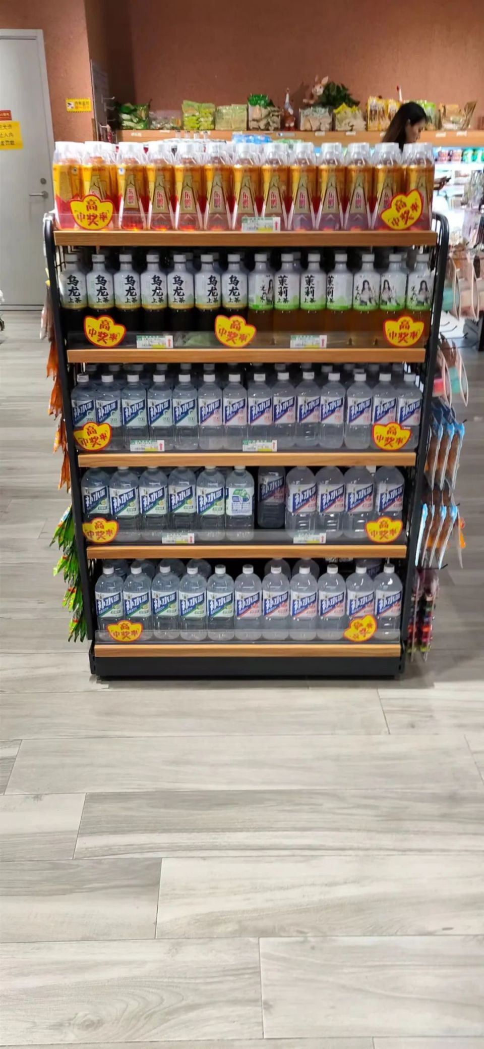 从“补水啦”到货架陈列 解码东鹏饮料的增长双刃剑